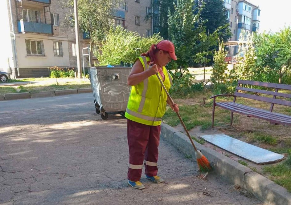 Впорядковували Холодногірський район Харкова комунальники